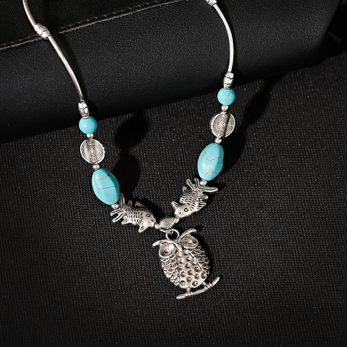 Womens Gypsy Jewelry Bohemian Ethnic Red Natural Stone Pendants Necklaces Metal Tibetan Sliver Color Chain Necklace For