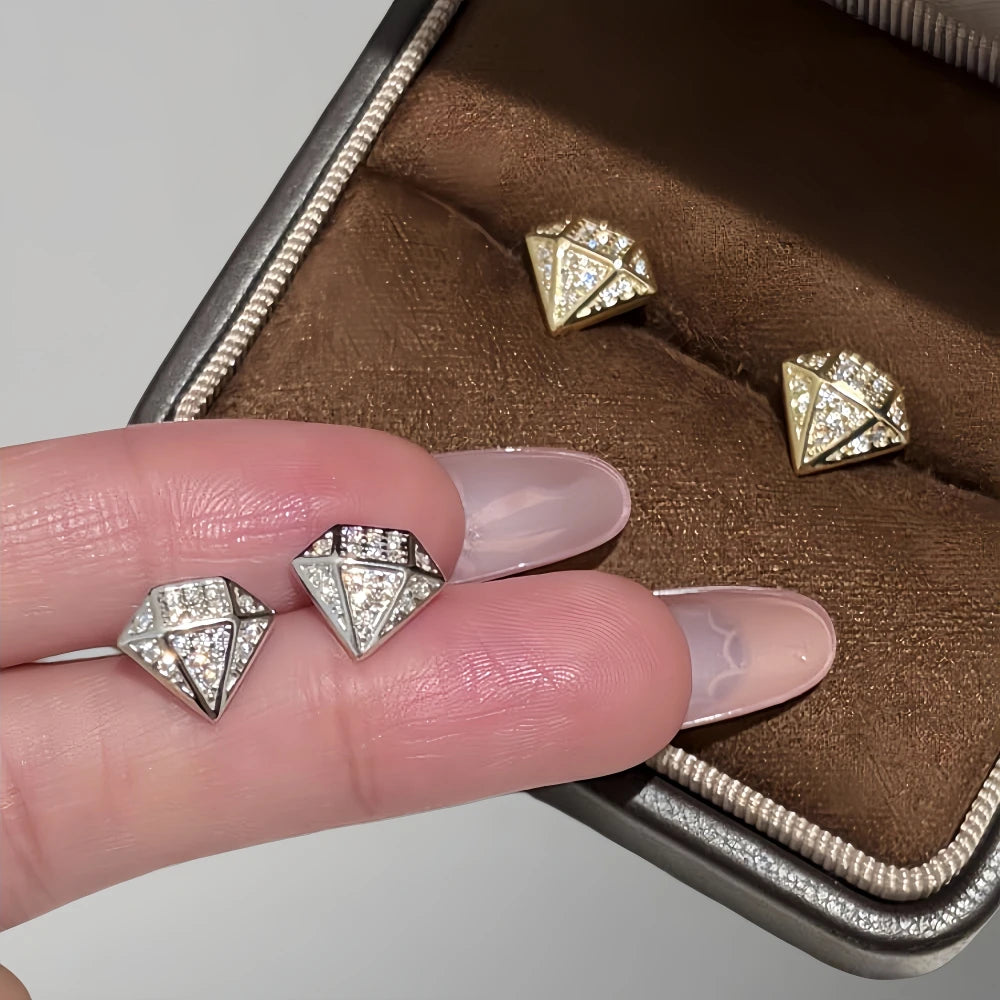 Diamond Shaped Moissanite Stud Earring Fashion Unisex Simple Versatile Diamond Ear Studs 925 Sterling Silver with Certificate