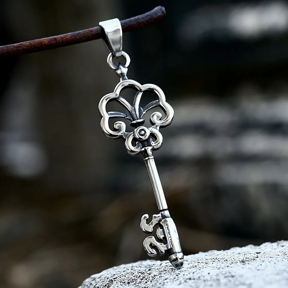 Vintage Key Pendant Necklace — 316L Stainless Steel