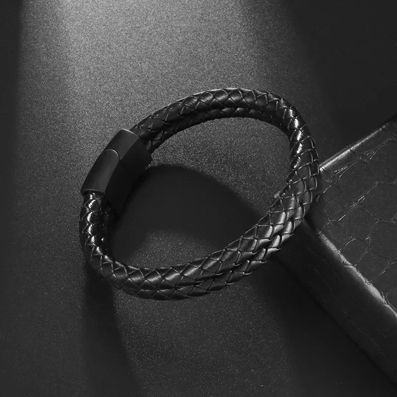 Vintage Punk Hand Woven Three Layer Leather Black Beaded Bracelet Magnetic Bracelet Clasp Men\\'s Charm Business Event Jewelry
