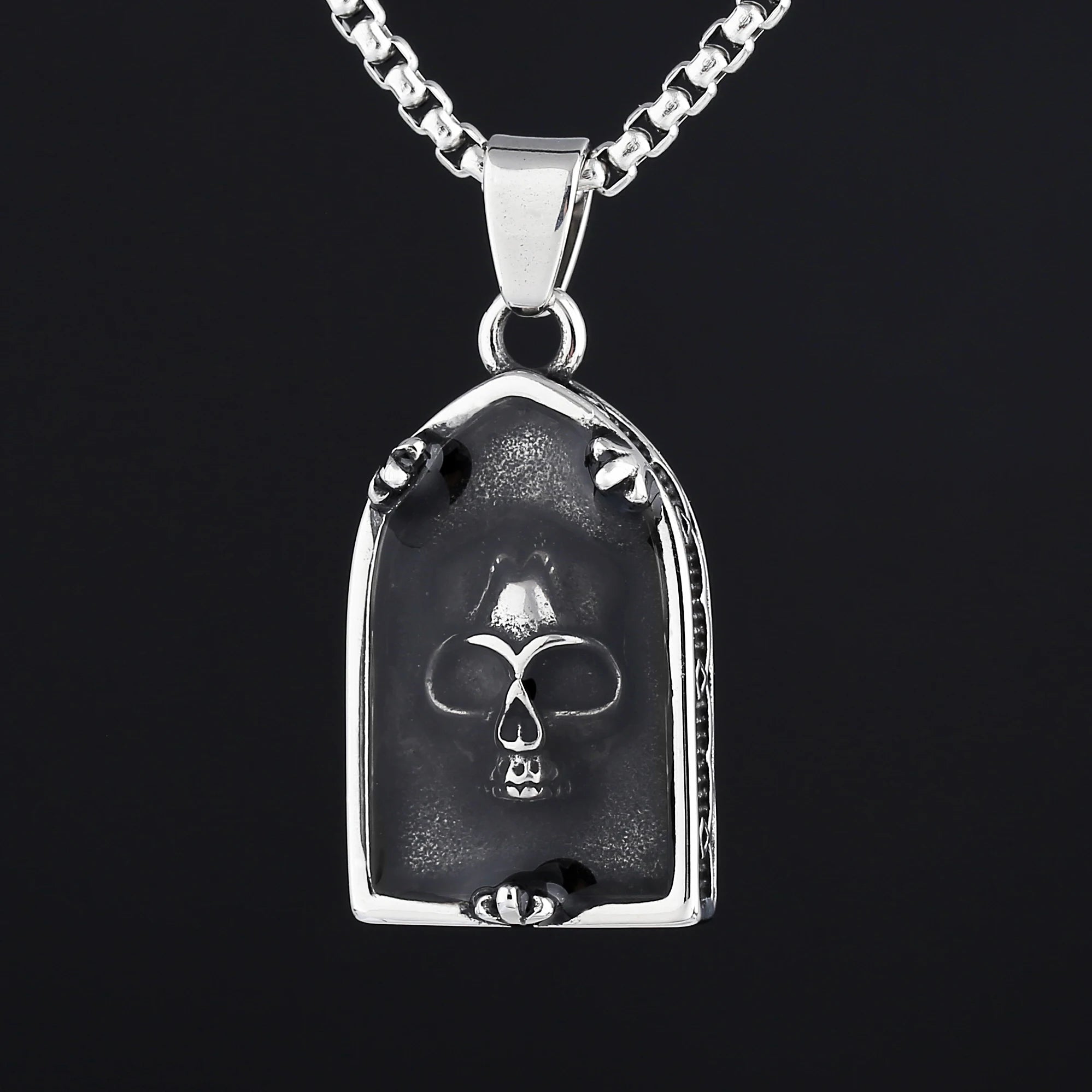 Skull Pattern Pendant Necklace — Stainless Steel