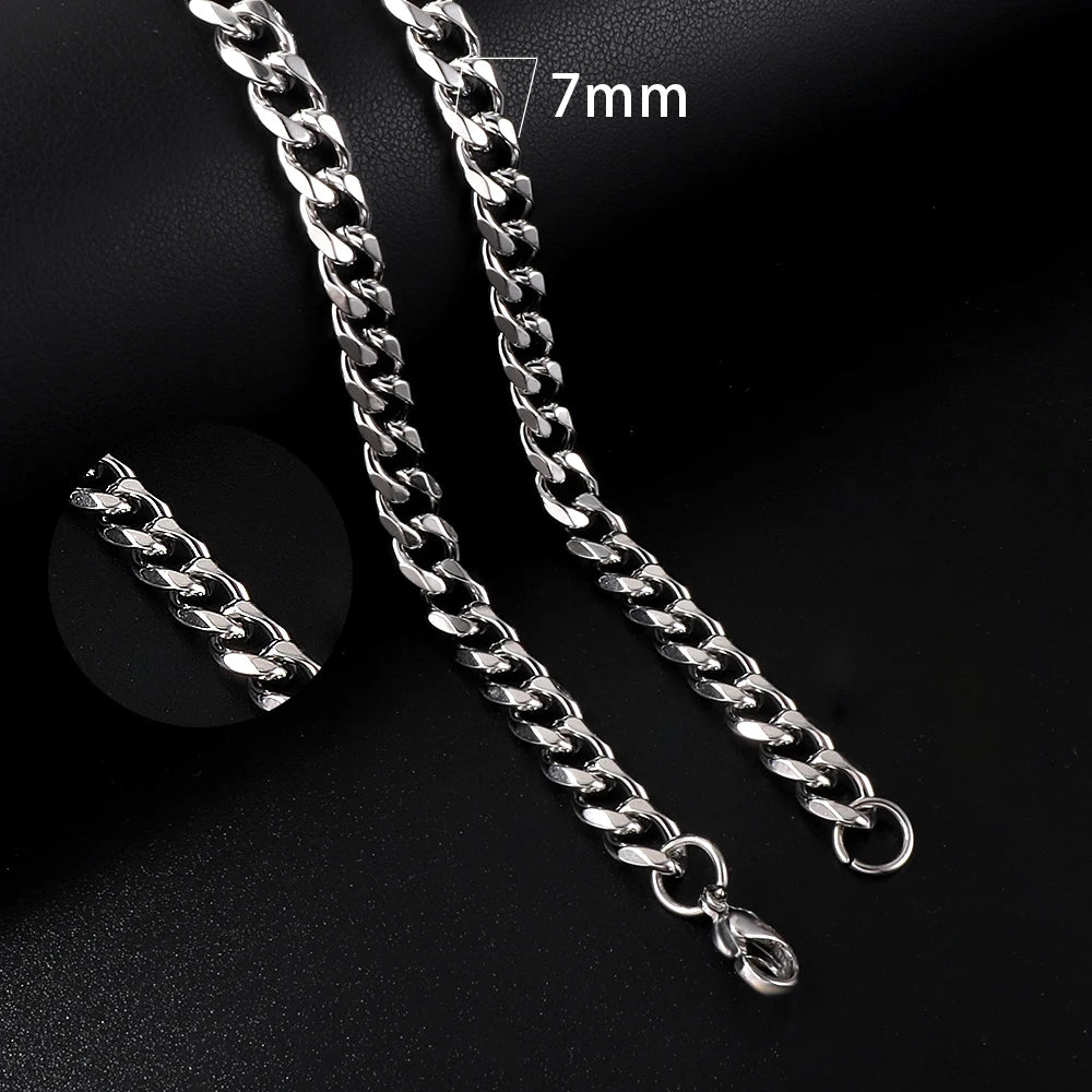 Vintage Cuban Chain Necklace — Gold