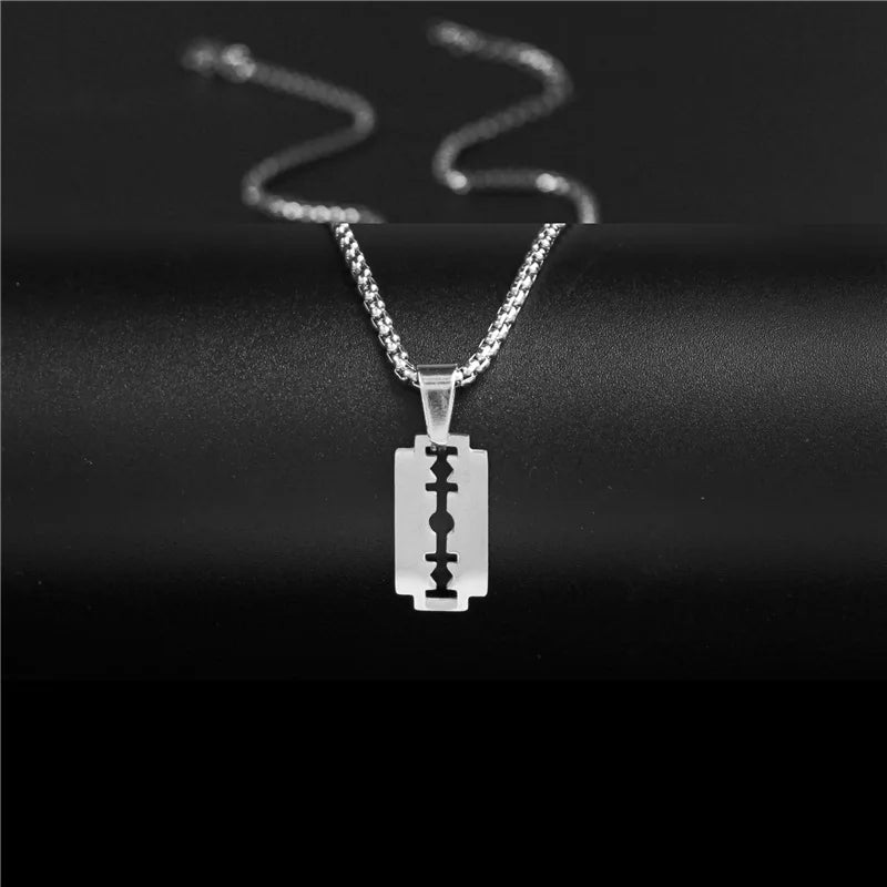 2021 New Fashion Street Hip-Hop Rock Jewerly Men Women Stainless Steel Flame Quenched Razor Blade Pendant Necklaces Punk Jewelry
