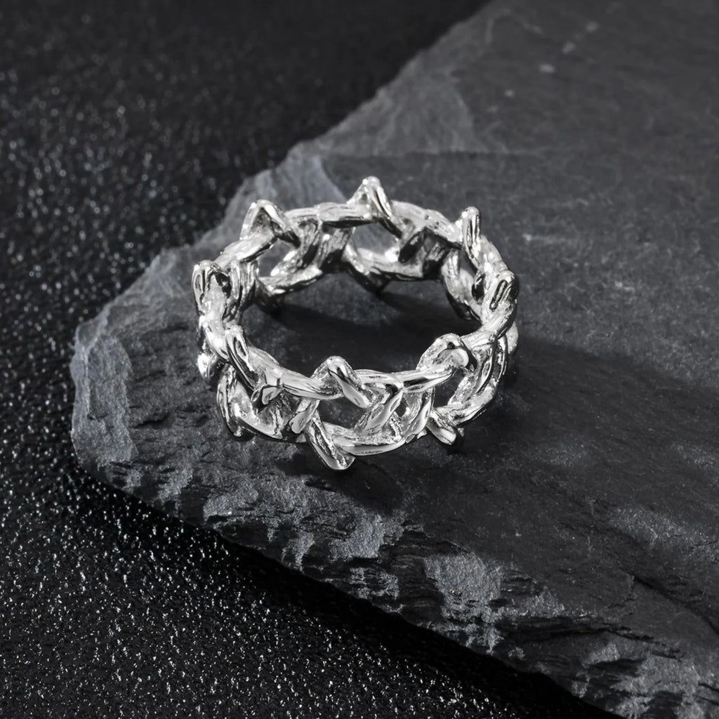 Irregular Thorns Star Ring — Stainless Steel