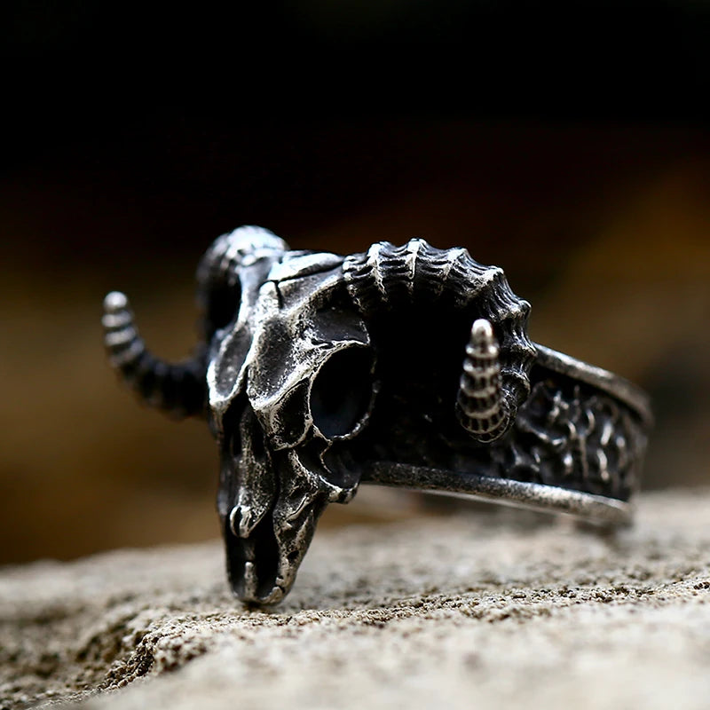 2022 NEW Men's 316L stainless-steel rings Vintage Steam punk SKULL with sheep Fashion Gothic Motorcycle Jewelry free
