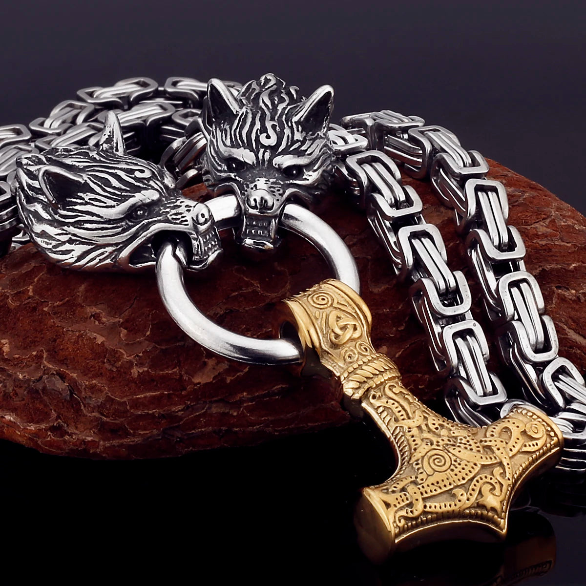 Nordic Celtic Wolf Men's Necklace Pendant Viking Wolf Head Stainless Steel Pendant Scandinavian Rune Amulet Jewelry