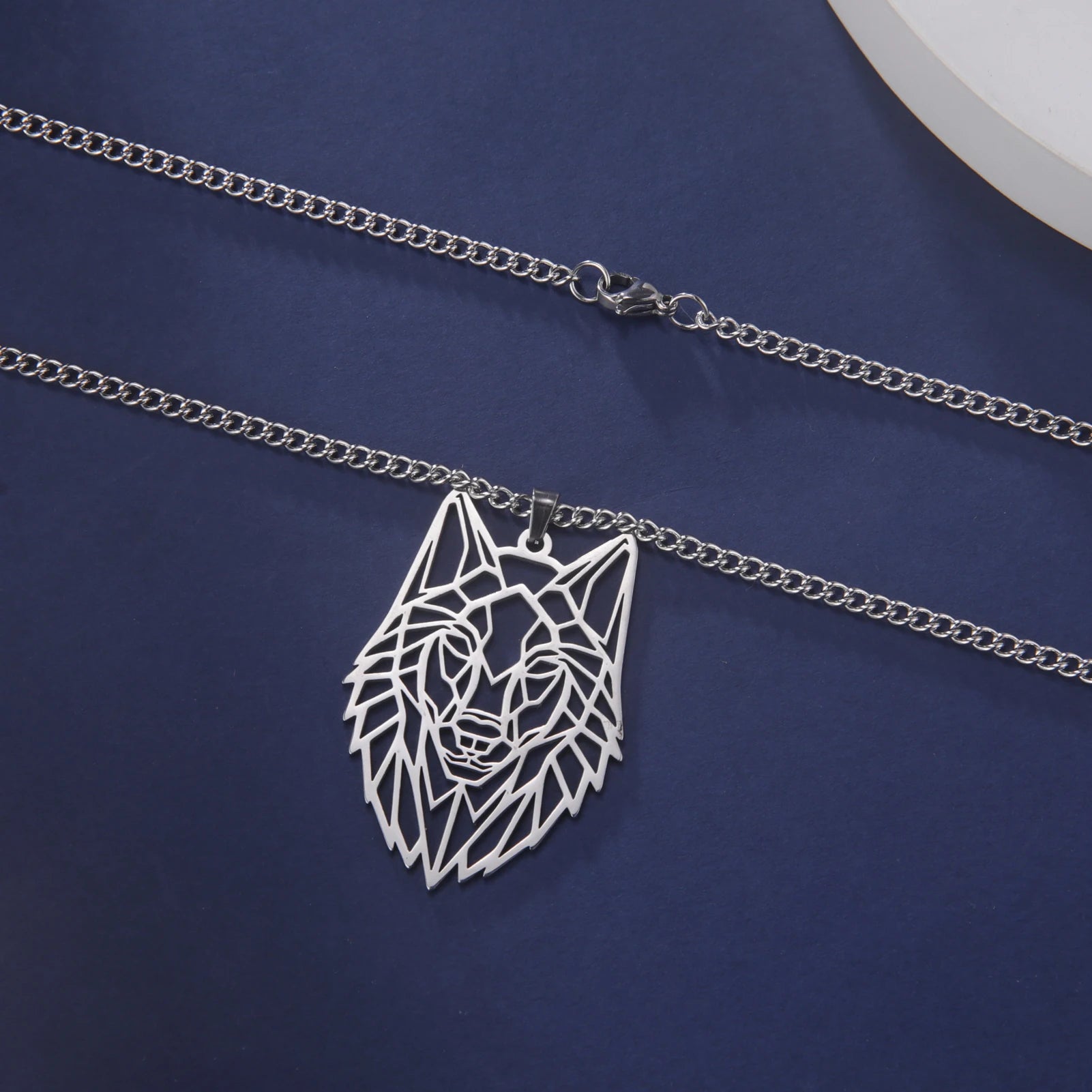 Skyrim Wolf Amulet Cut Out Pendant Necklace Men Women Stainless Steel Hip Hop Box Chain Necklaces Animal Jewelry Birthday Gift