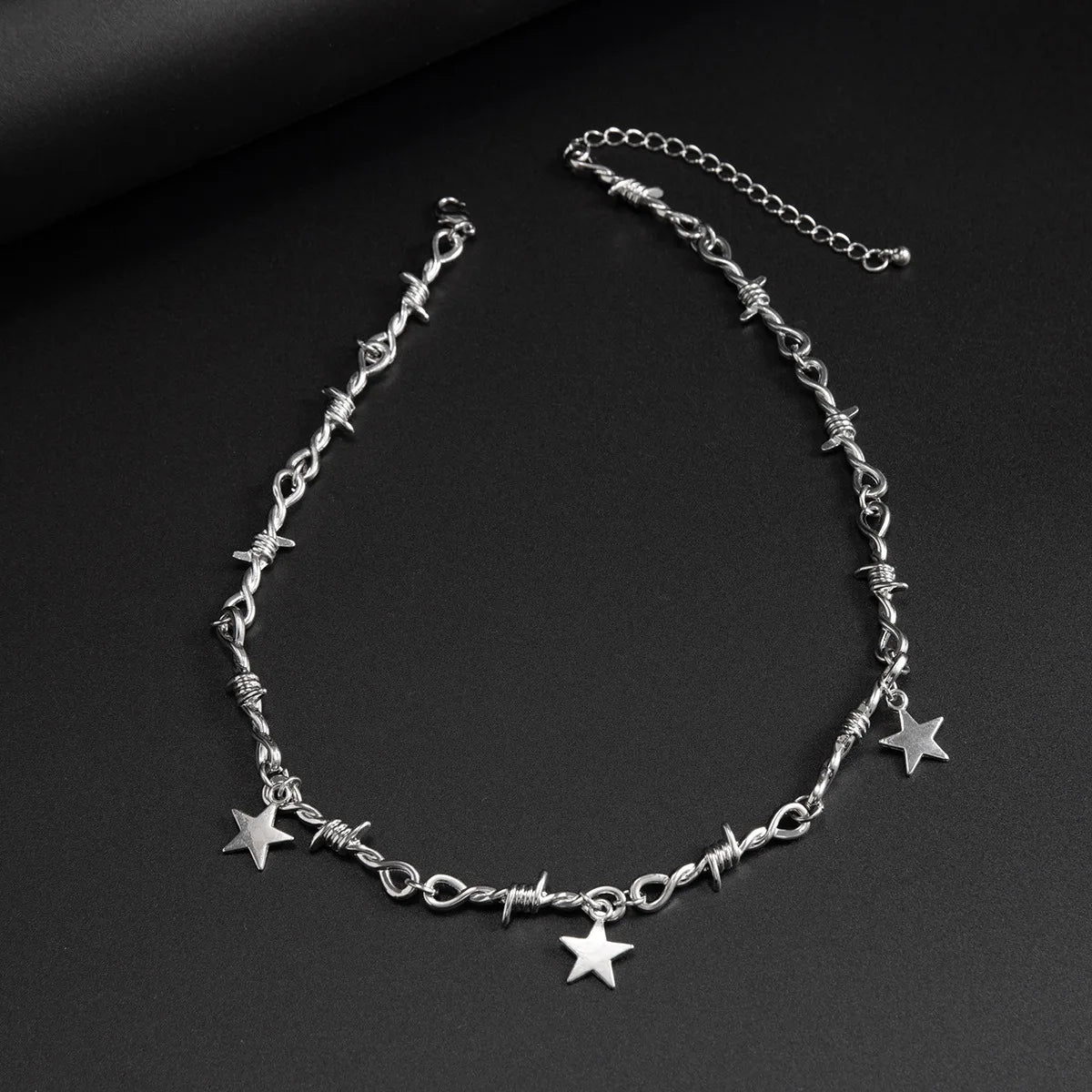 Thorn Pentagram Pendant Necklace — Silver