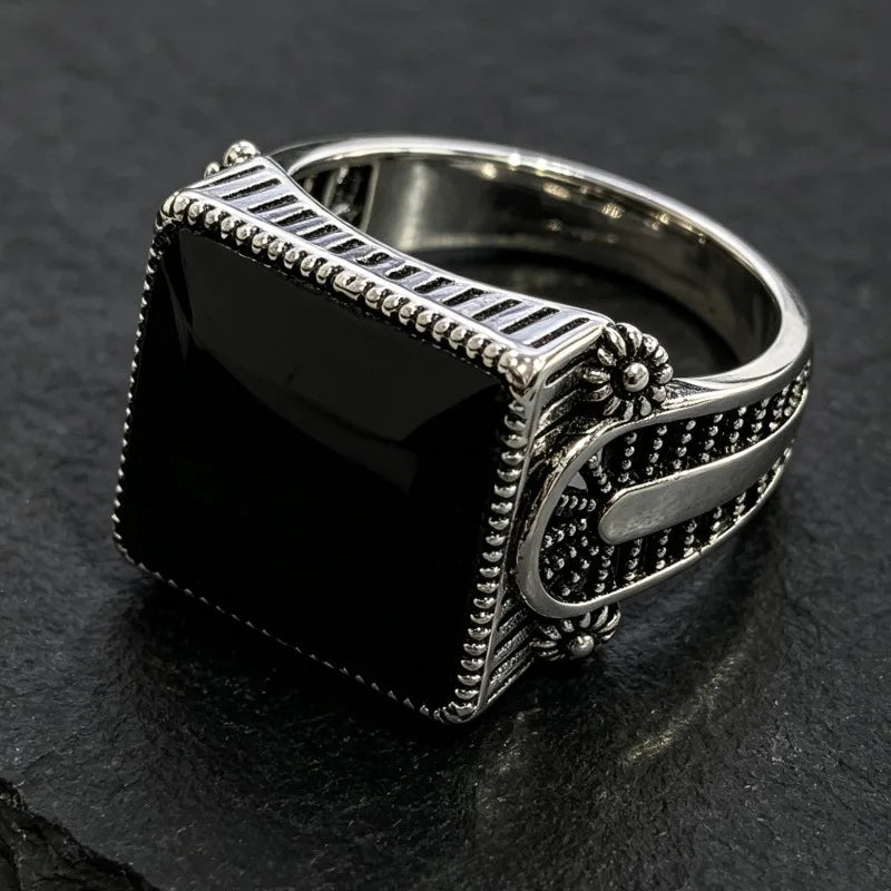 European and American new fashionable retro simple domineering black drip hollow engraving men's ring