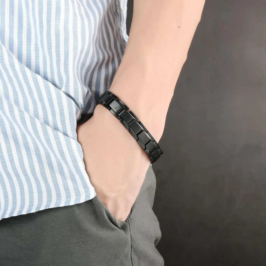 Men's Casual Magnetic Black Bracelet — Zinc Alloy