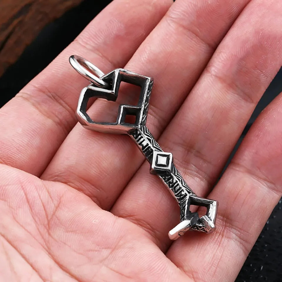 Vintage Key Pendant Necklace — 316L Stainless Steel