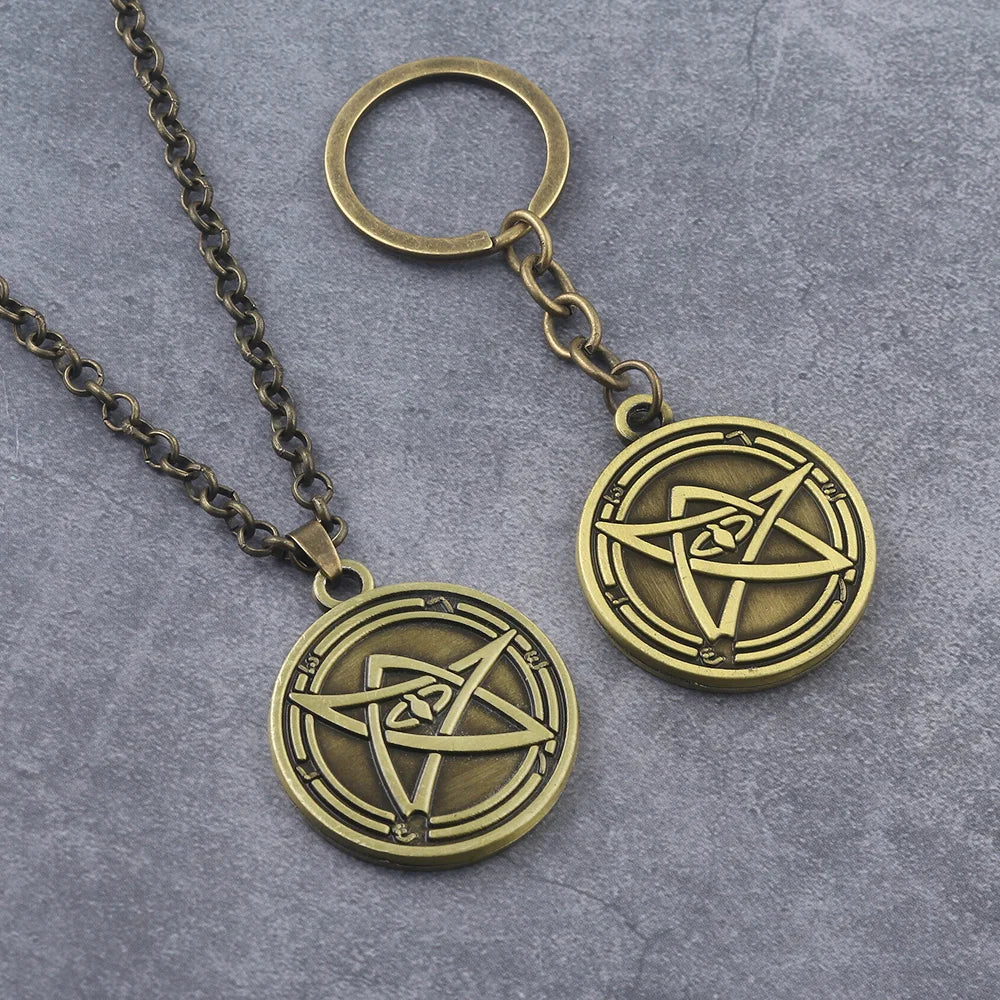 Fantasy Cthulhu Myth Metal Keychain Necronomicon Pendant Magic circle Keyring For Anime Fans Cosplay Props Jewelry Gifts