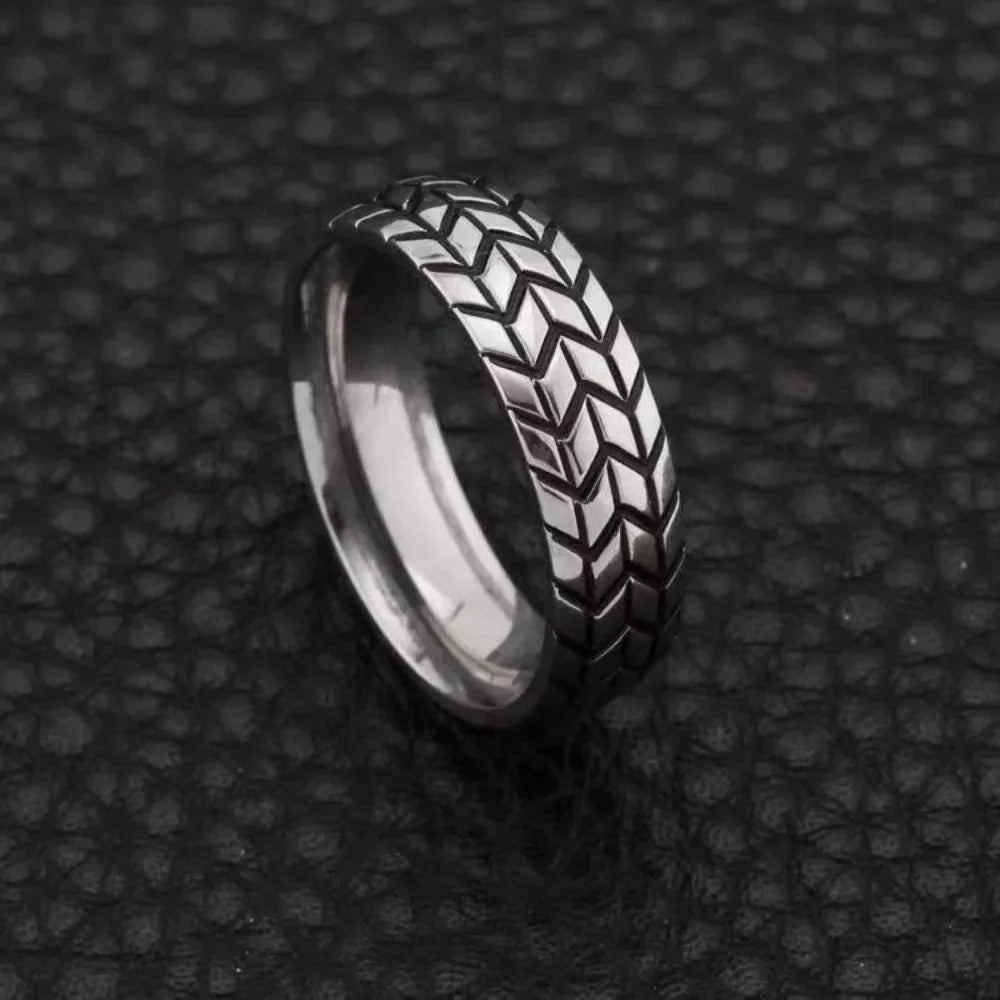New Simple Fashion Tire Niche Geometric Ring Hip Hop Punk Retro Personality Creative Trend Striped Finger Ring Gift