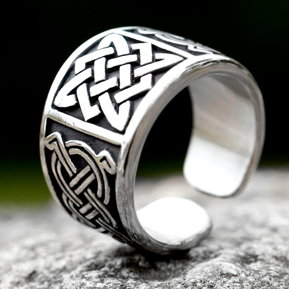 Viking Odin Trinity Celtic Knot Amulet Ring — Stainless Steel