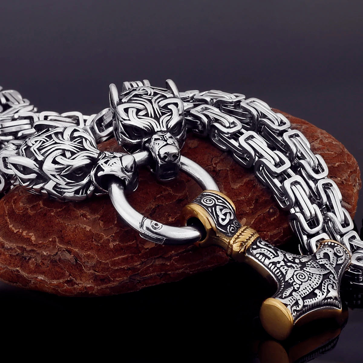 Nordic Celtic Wolf Men's Necklace Pendant Viking Wolf Head Stainless Steel Pendant Scandinavian Rune Amulet Jewelry
