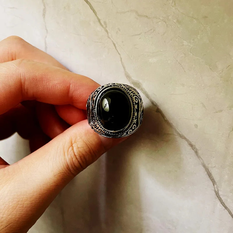 Retro Resin Gem Engraving Flower Pattern Ring For Men Punk Gothic Zinc Alloy Ring Designer Jewelry Unisex Accessories