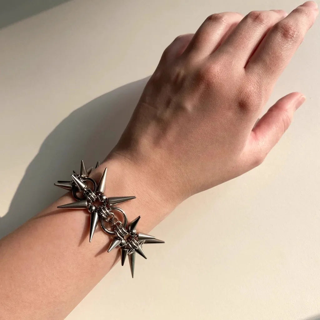 Grunge Rivet Chain Necklace — Geometric Goth Charm