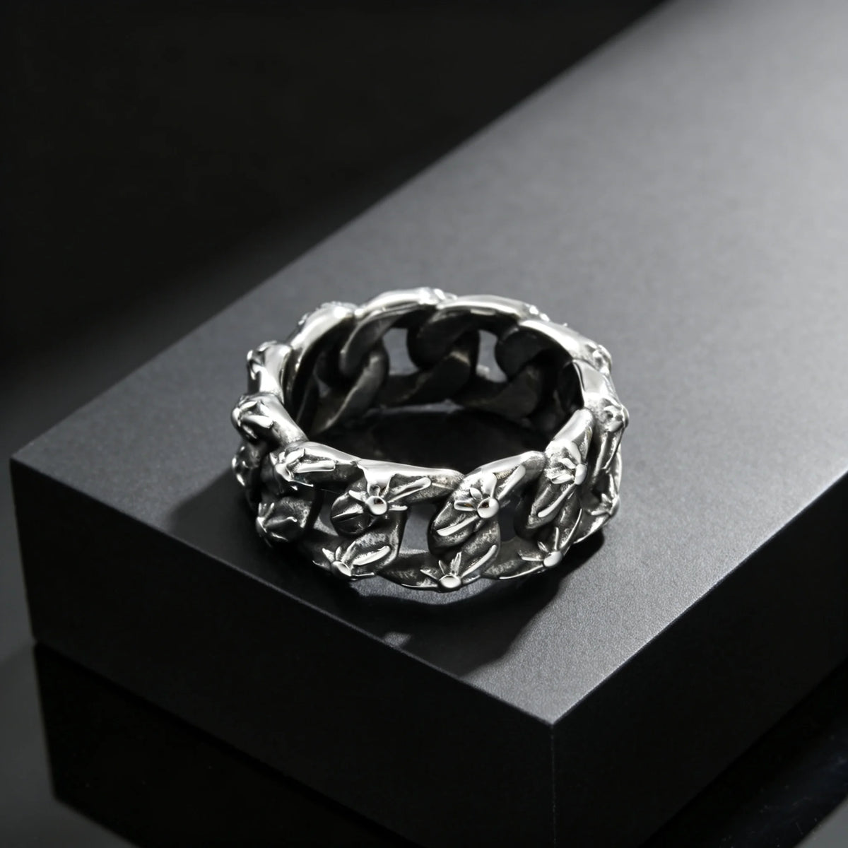 Fashion Unique Twist Chain Rings for Men Stainless Steel Geometric Pattern Chunky Ring Non-fading Vintage Finger Jewelry Gift