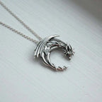 Exquisite Flying Dragon Necklace Personality Vintage Dragon Shape Pendant Necklace Popular Jewelry Presents