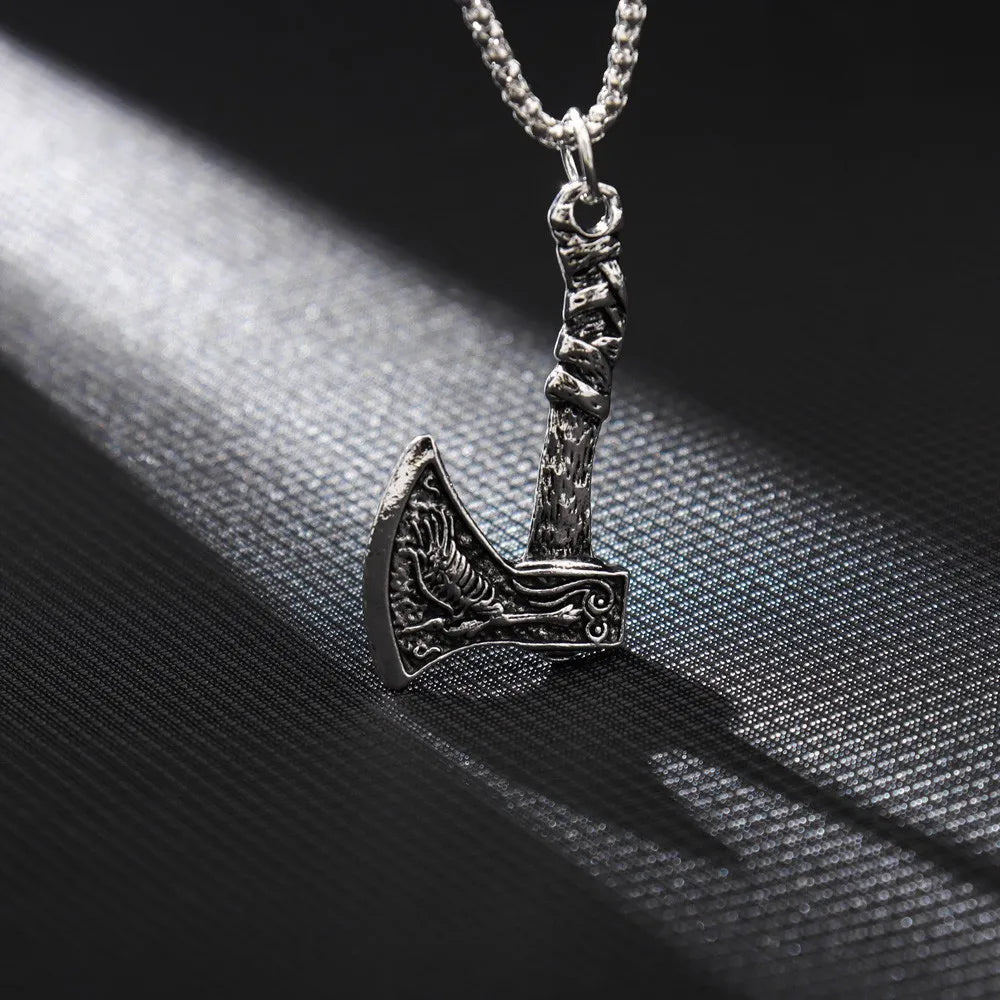 Fashion Wolf Totem Axe Necklace Wolf Head Amulet Pendant Hip Hop Punk Necklaces for Men Gothic Jewelry Party Personality Gift