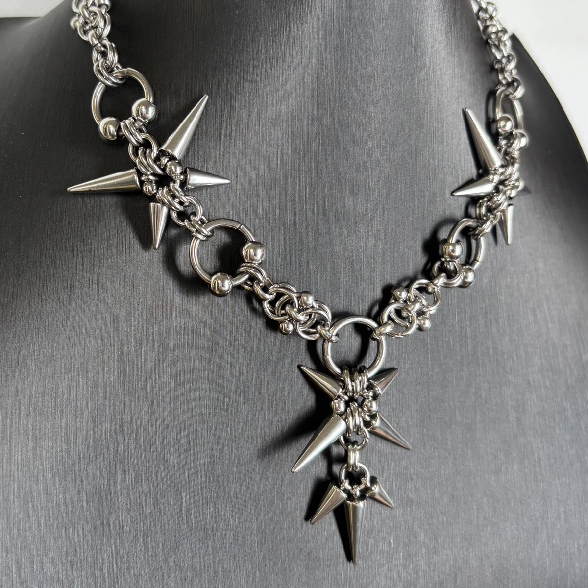 Gothic Geometric Rivet Chain Necklace — Two-Tone