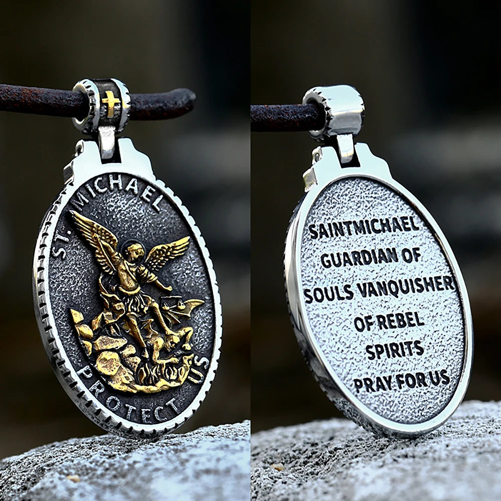 Death's-Head Moth Skull Pendant Necklace — Stainless Steel