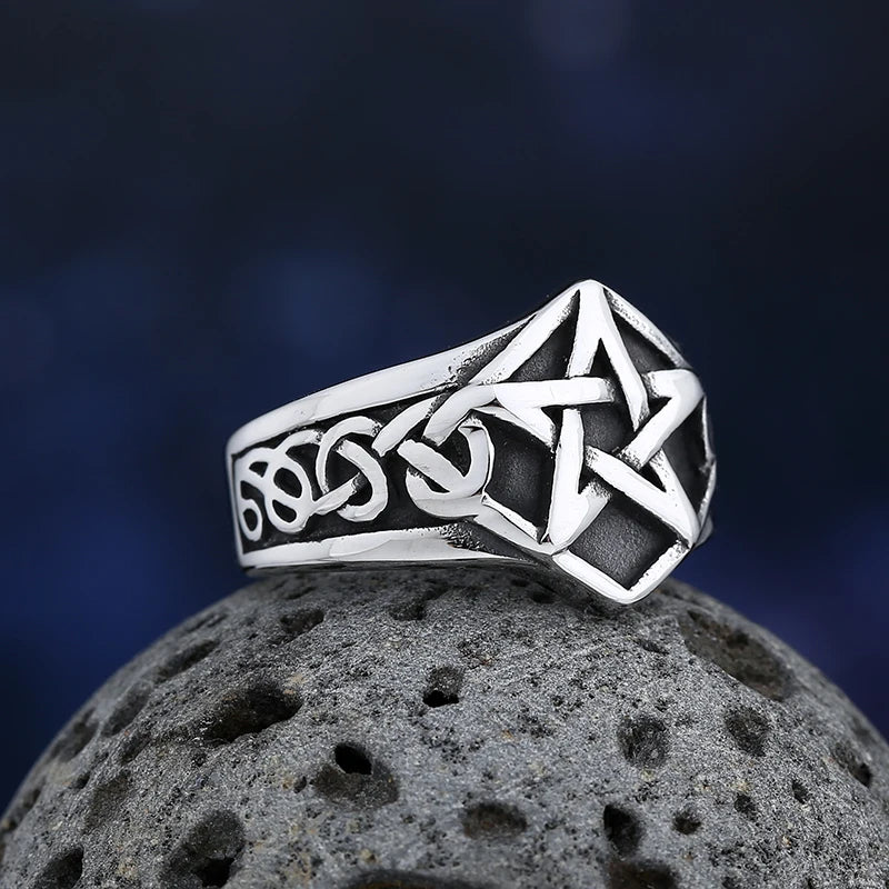 Polished Star Pattern Party Ring — Stainless Steel