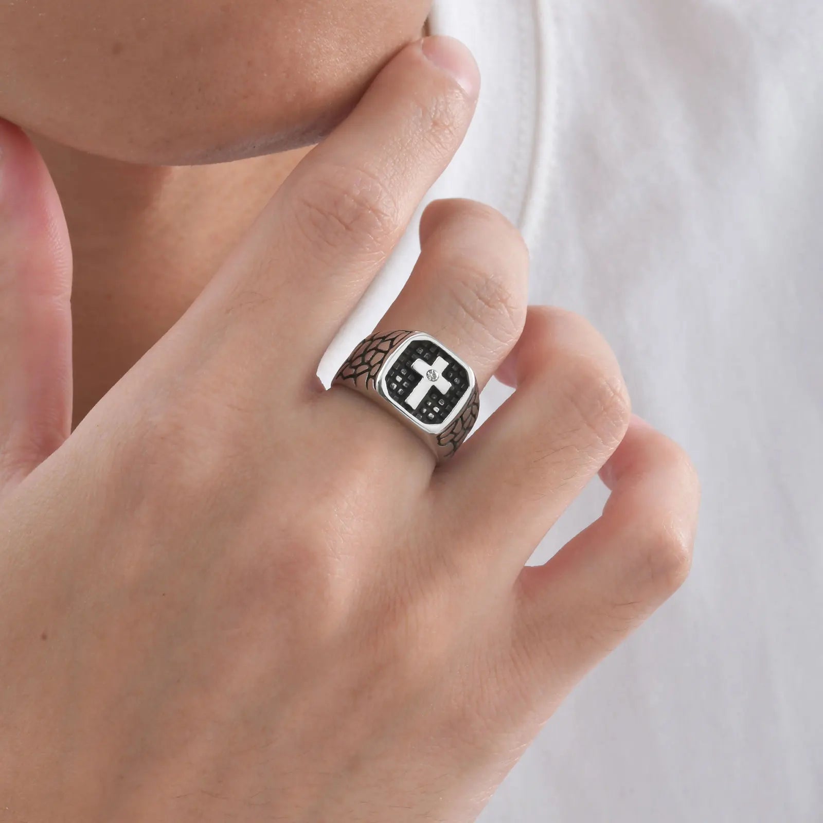 Trendy Stainless Steel Cross Rings For Men Silver Color Crack Zircon Rings Cross Signet Chunky Dainty Jewelry For Man