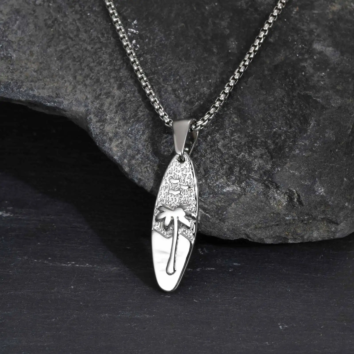 Summer Coconut Tree Pattern Oval Pendant Necklace for Men, Stainless Steel Dainty Fashion Necklace, Retro Jewelry Ocean Vacation