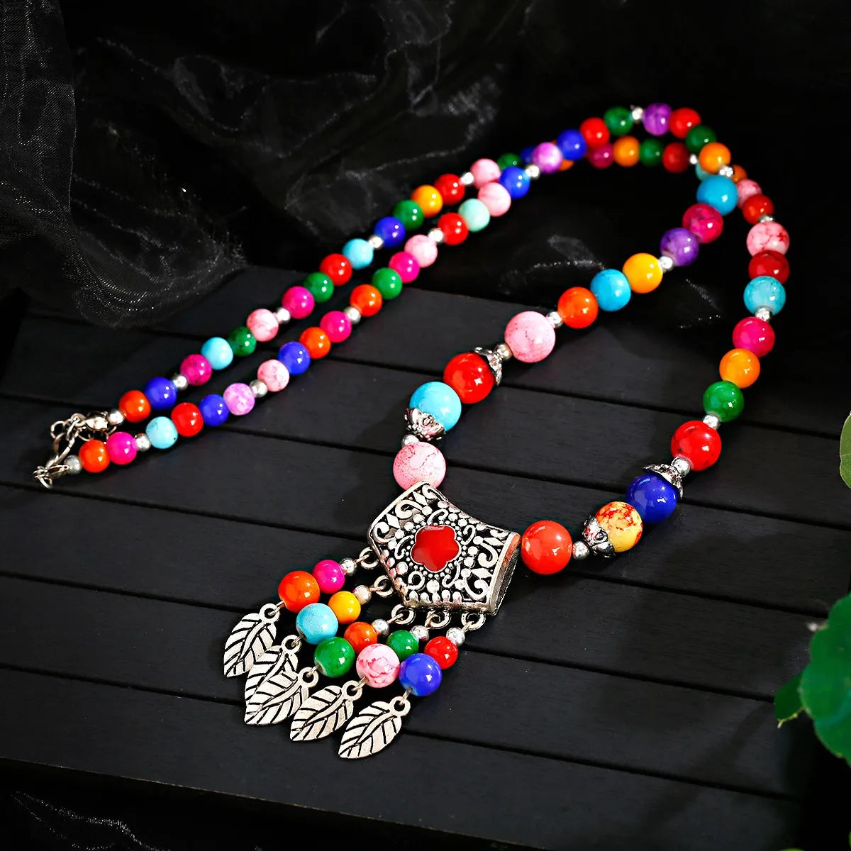 Womens Gypsy Jewelry Bohemian Ethnic Red Natural Stone Pendants Necklaces Metal Tibetan Sliver Color Chain Necklace For
