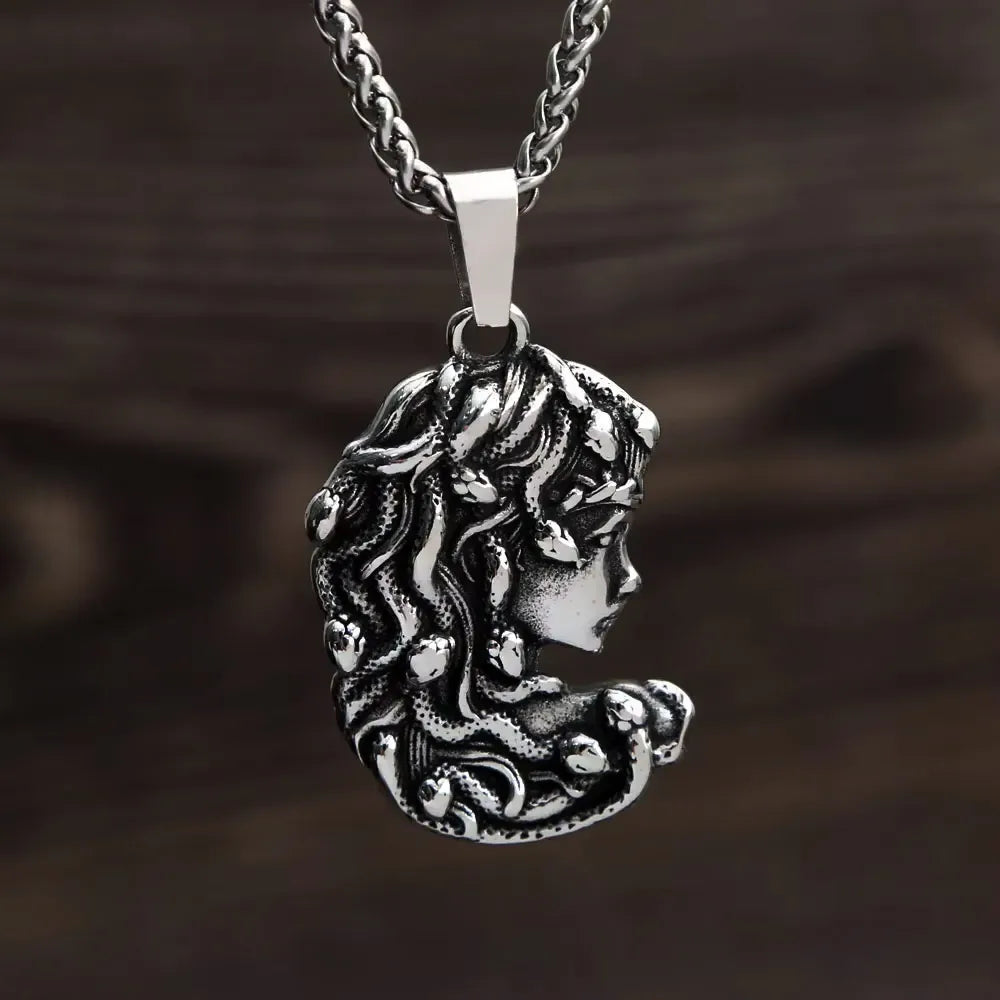 Retro Medusa Pendant Necklace Punk Gothic Snake Shaped Fashion Jewelry For Men Women Gathering Party Birthday Holiday