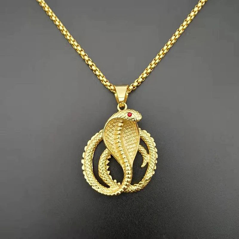 Cobra Red Eye Alloy Men Pendant Necklace Hollow Out Grave Python Men Metal Pendants Neck Chian Jewelry Fashion Accessory