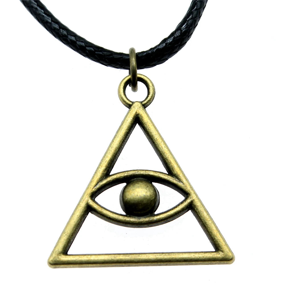 Eye of Horus Pendant Necklace — Egyptian Protection Amulet