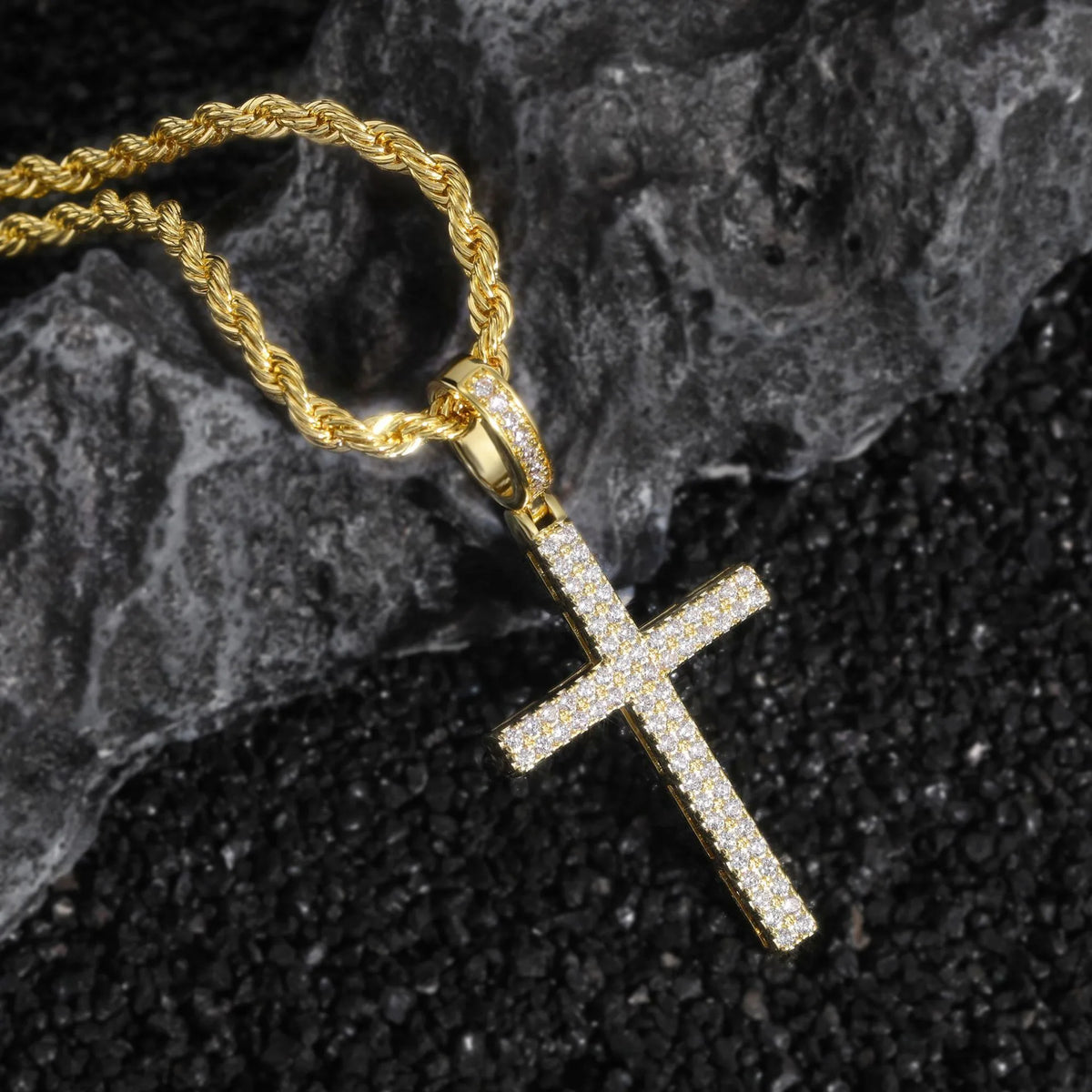 classic men's and women's mainstream cross necklace cross pendant