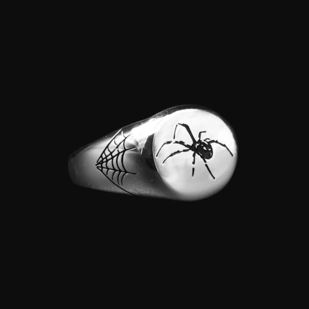Gothic Spider Ring for Men & Women — Silver-Tone Band