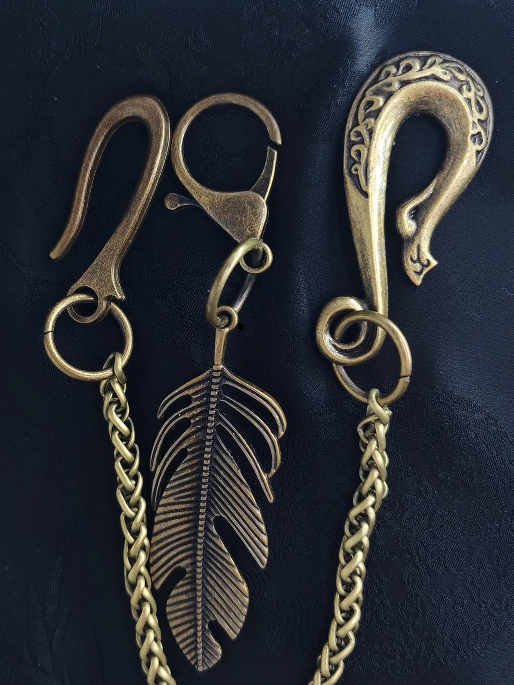 Indian Feather Keychain Pants Chain 5mm Snake Chain 22 Inch