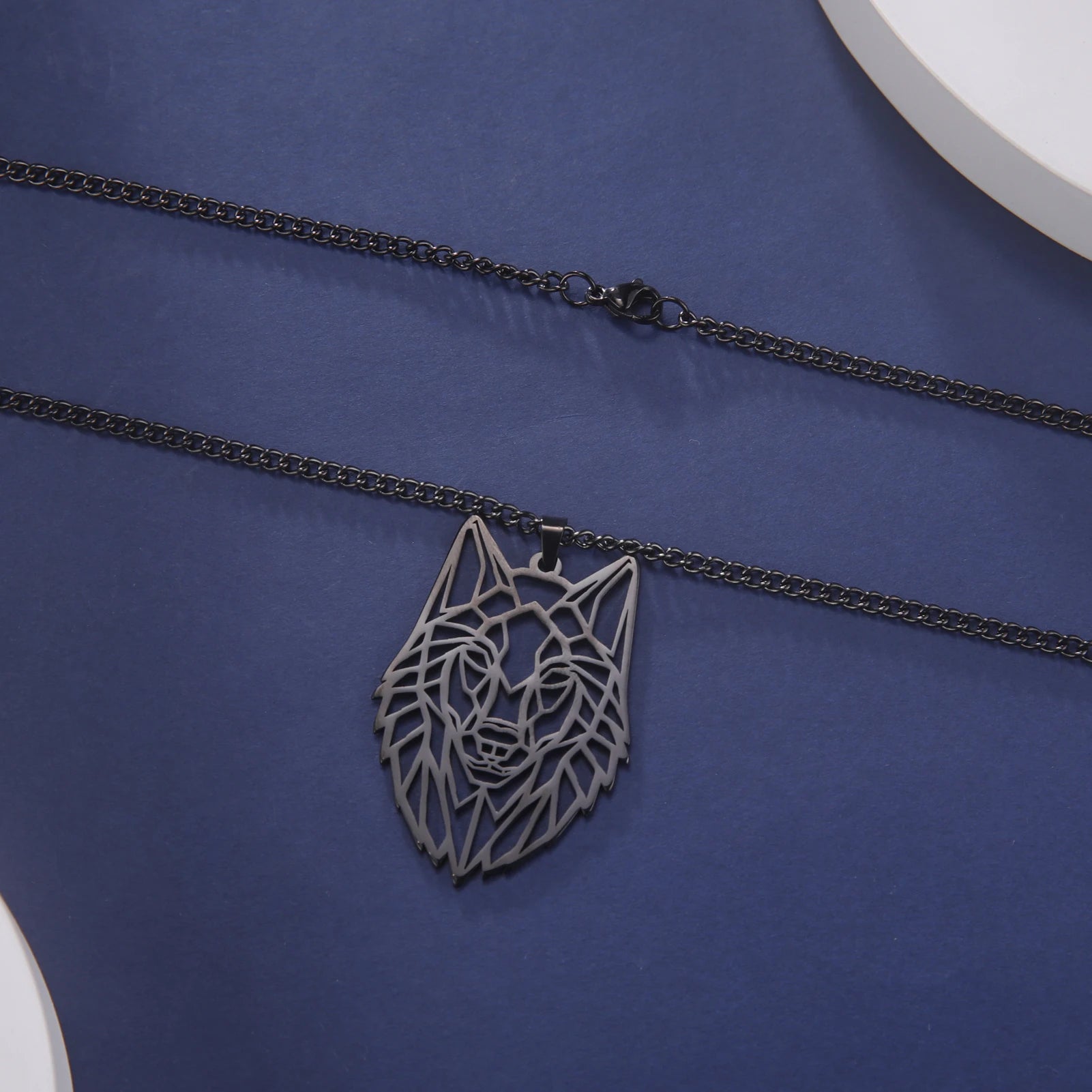 Skyrim Wolf Amulet Cut Out Pendant Necklace Men Women Stainless Steel Hip Hop Box Chain Necklaces Animal Jewelry Birthday Gift
