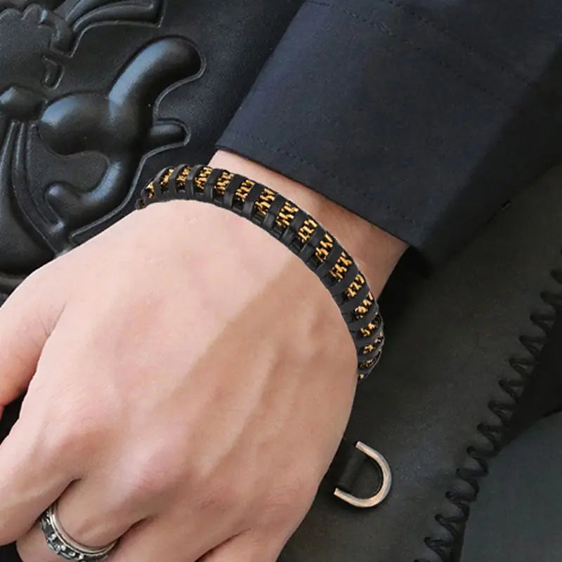 New Fashion 8mm Chain Curb Cuban Link Charm Leather Bracelets Men Stainless Steel Magnet Clasp Hand Bracelet Homme