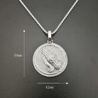 Micro Paved AAA CZ Stone Bling Praying Hand Round Pendant Necklace Gold Color 316L Stainless Steel Men Hip Hop Rock Jewelry