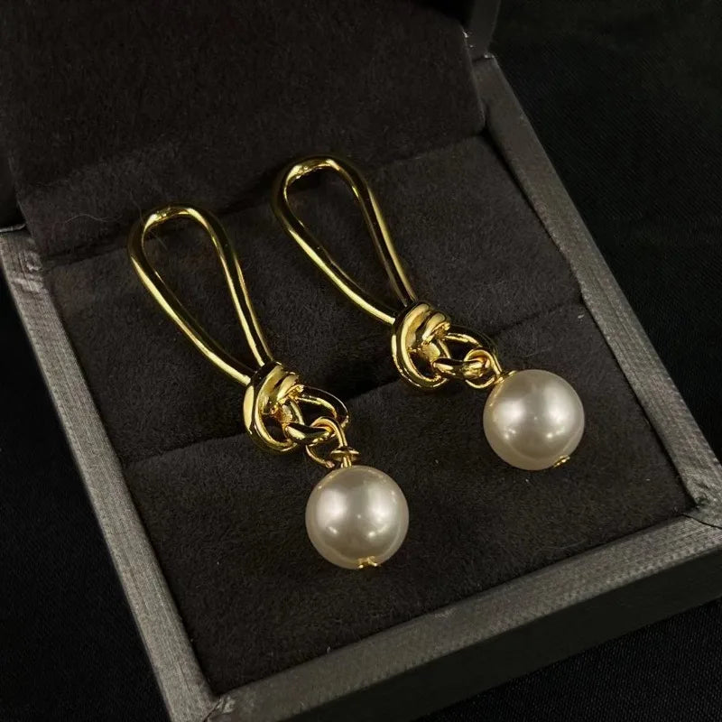 18K Gold Knot Pearl Stud Earrings — Gold