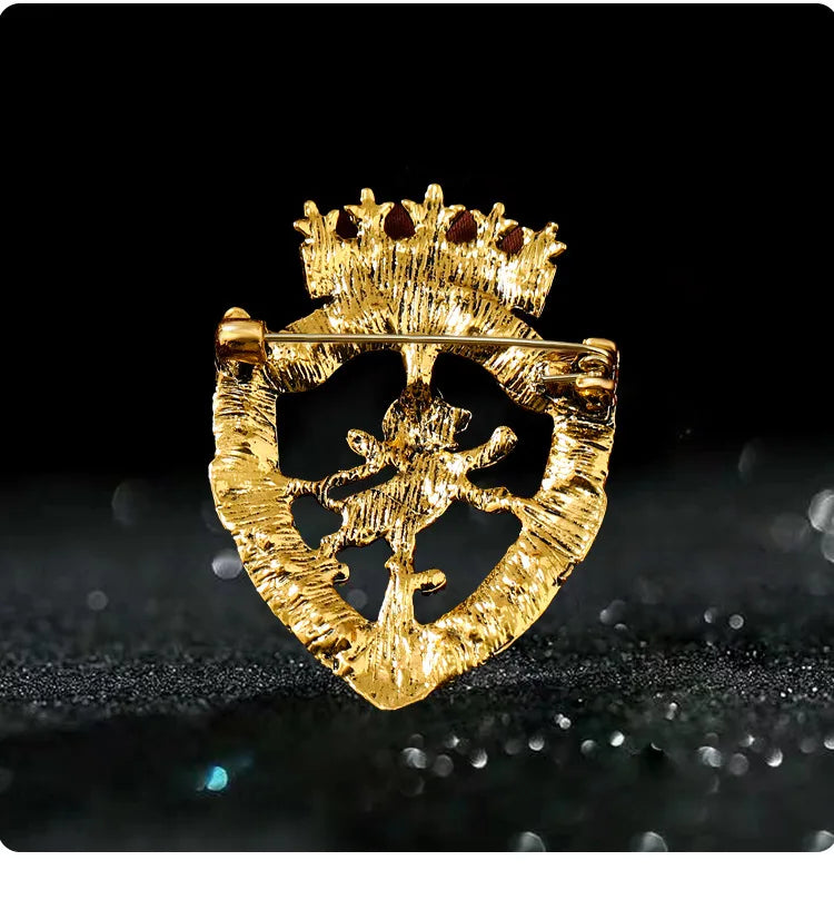 Vintage Lion Crown Brooch — Lapel Pin for Suit & Shirt Collar