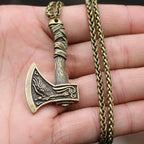 Fashion Wolf Totem Axe Necklace Wolf Head Amulet Pendant Hip Hop Punk Necklaces for Men Gothic Jewelry Party Personality Gift