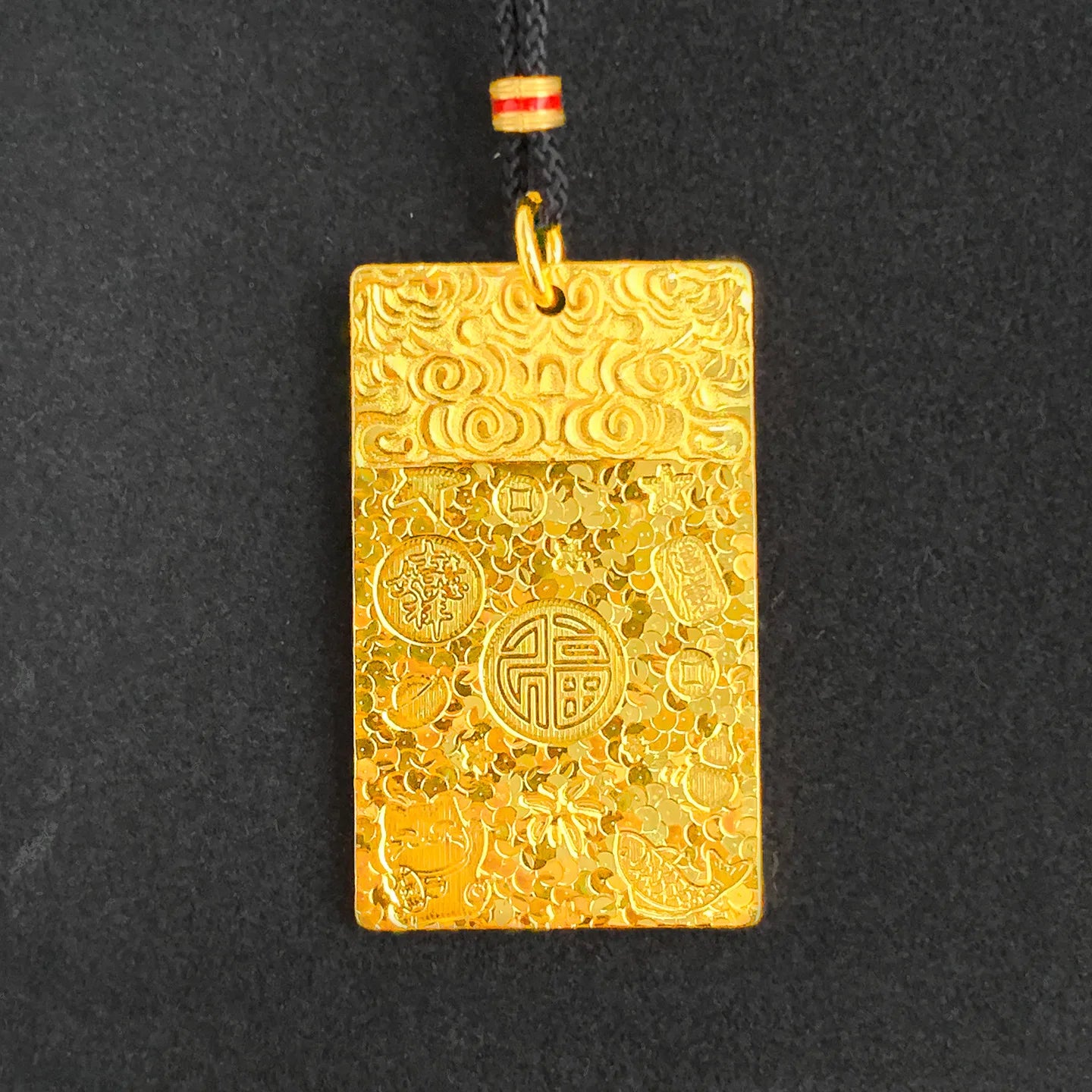 Gold Pendant Necklace