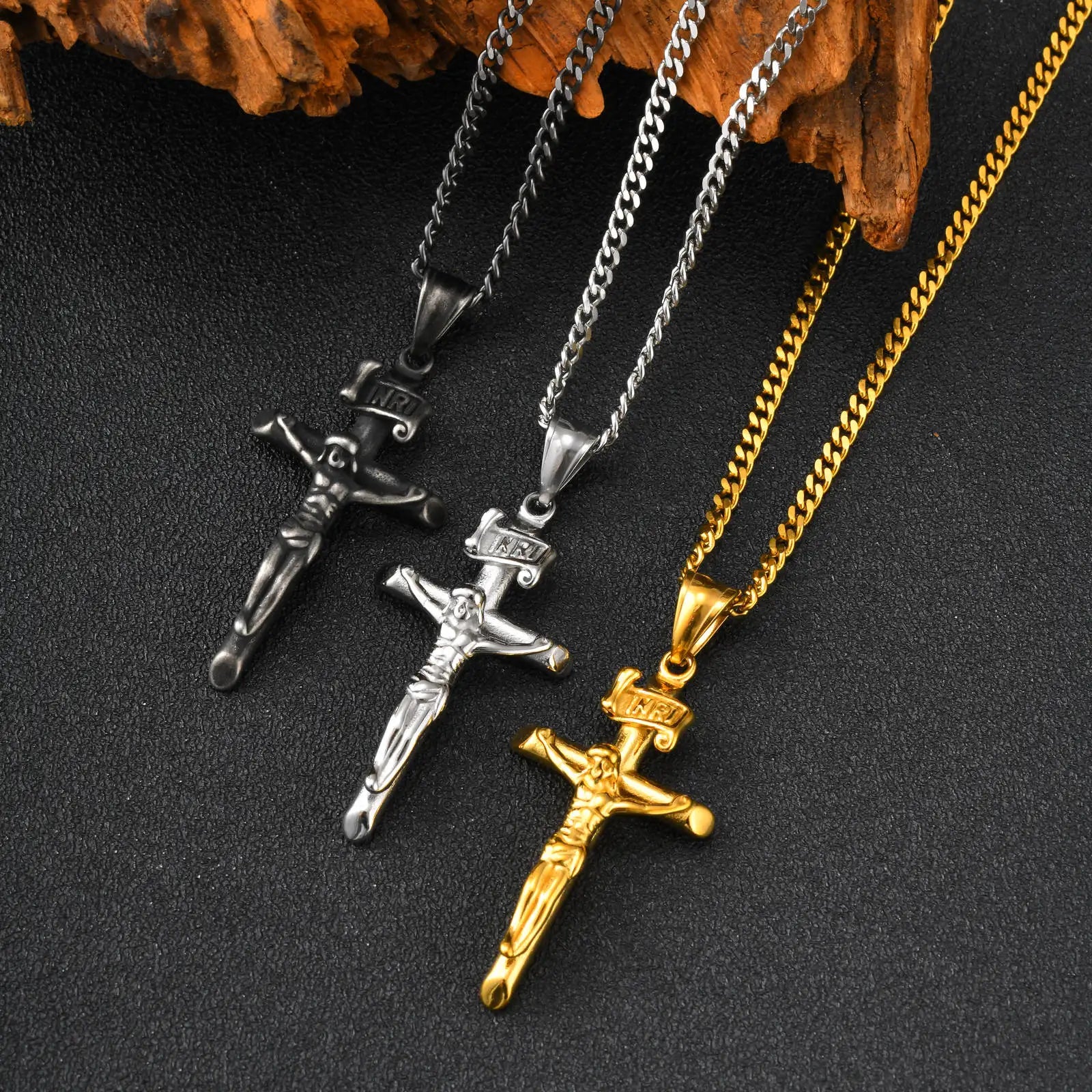 Vnox Stainless Steel Catholic Jesus Cross Necklace for Men Women, Crucifix Pendant with 60cm Cuban Chain, Religious