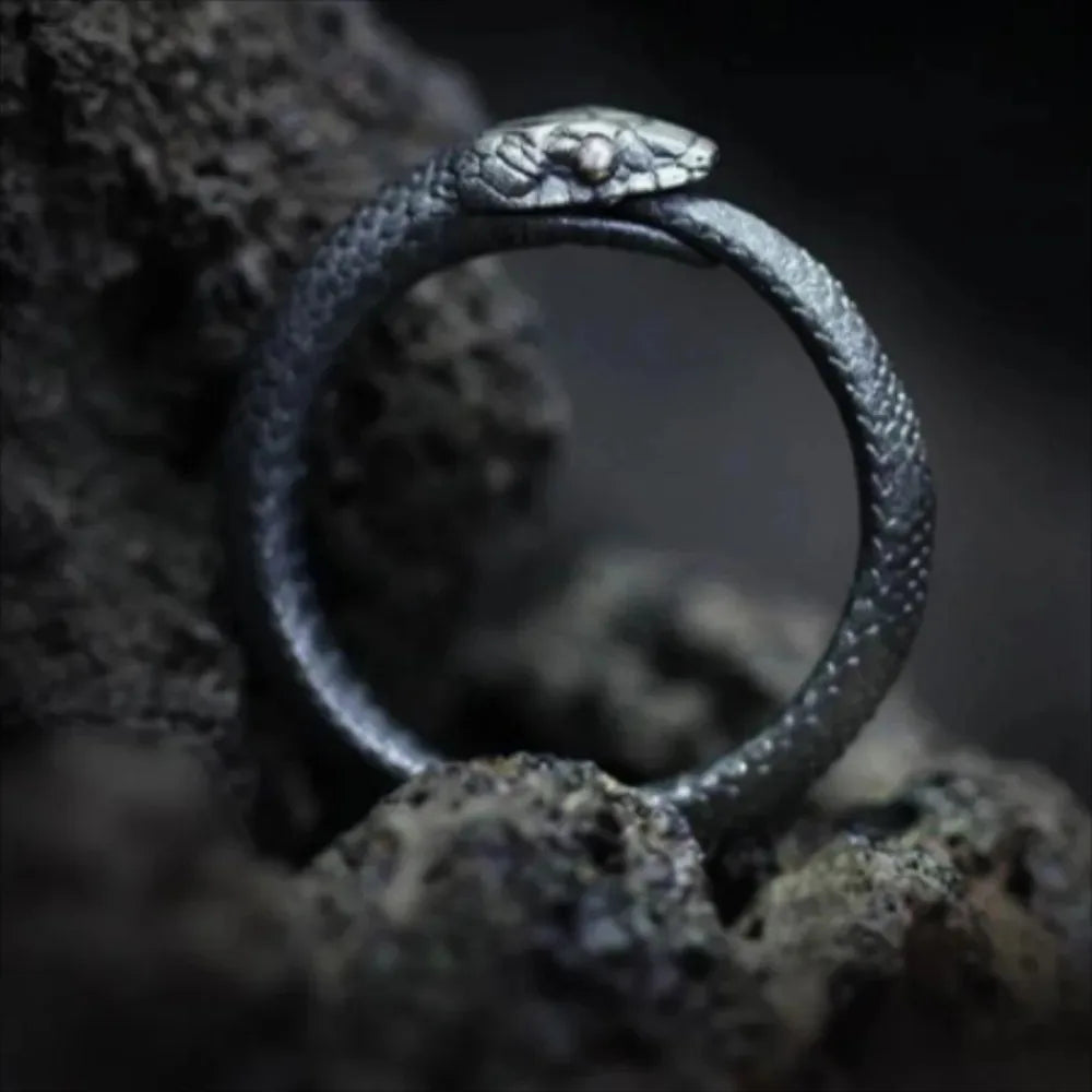 Articulated Snake Ring — Black