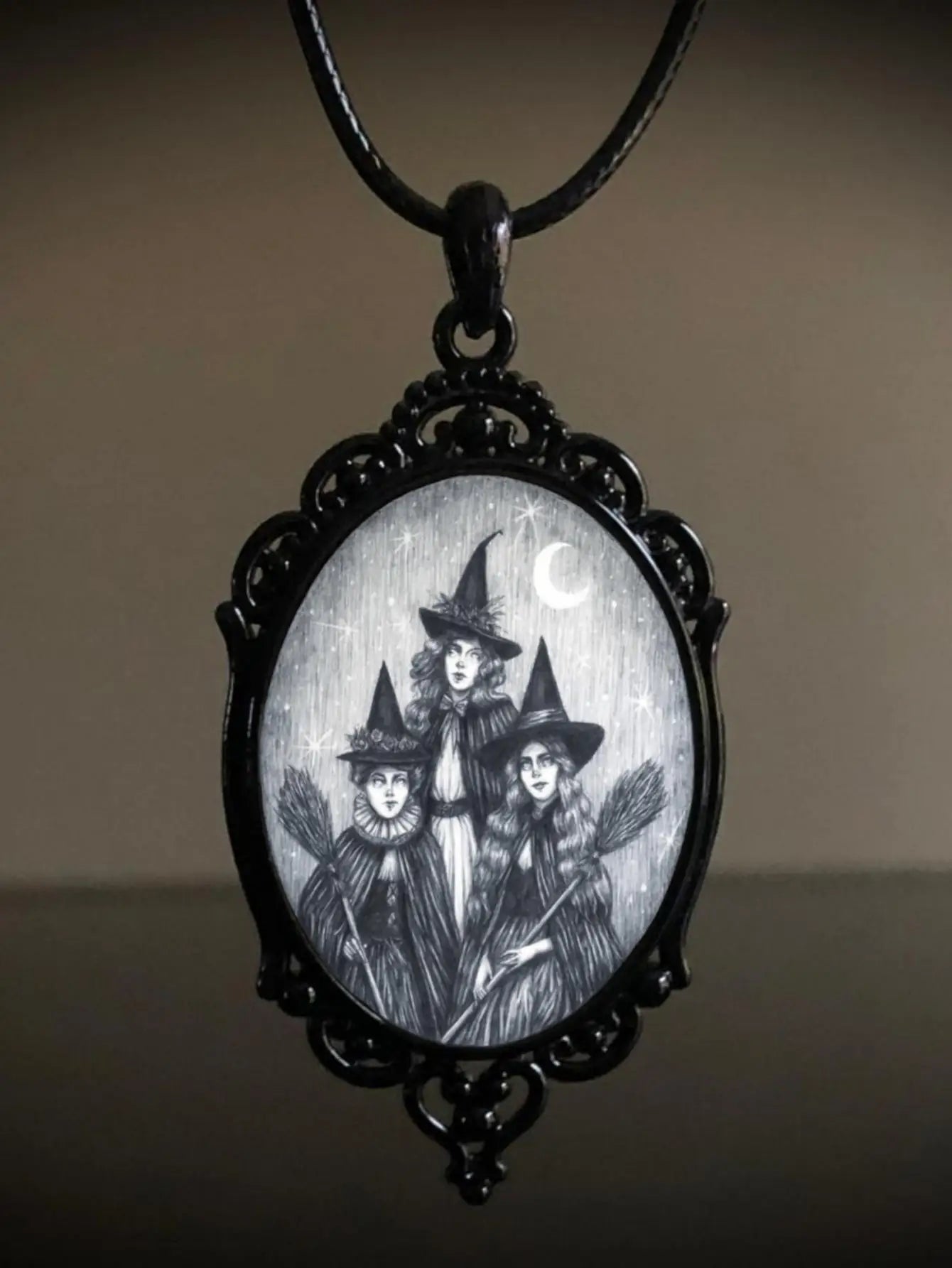 Gothic Crow Black Forest Charm Necklace Fashion Witch Jewelry Gift Pagan Cross Black Cat Skull Glass Pendant Necklace