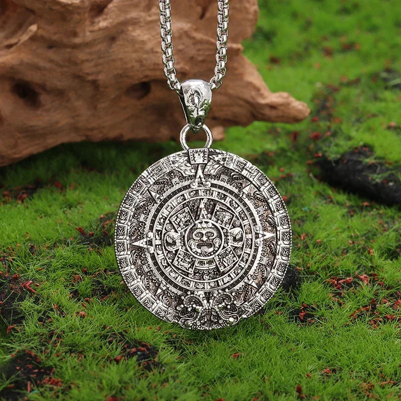 New Twisted Mobius Silver Color Pendant Men and Women Couple Hip Hop Student Pendant Anniversary Jewelry Gift