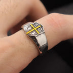 Vintage Knight Cross Amulet Ring for Men — Zinc Alloy