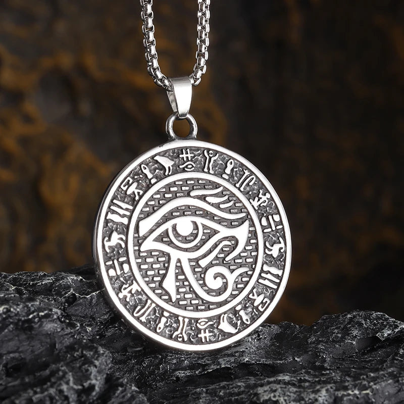 Jewelry Round Celtic Knot Necklace for Men Nordic Rune Amulet Fashion Sweater Necklace Gift