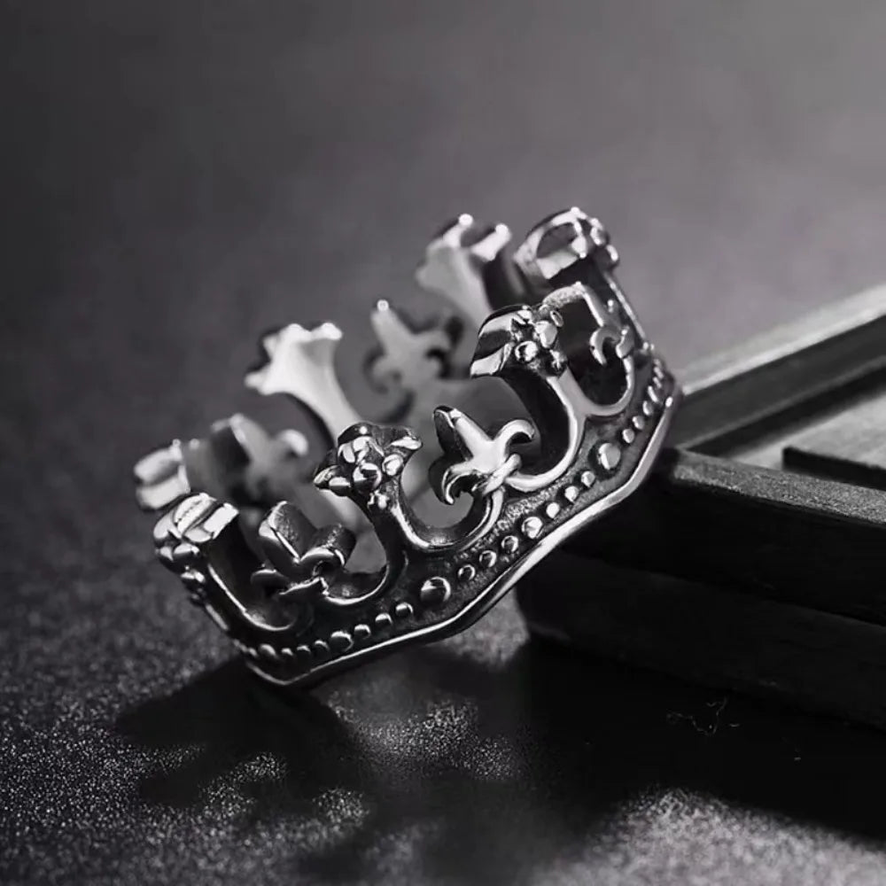 New Classic Vintage Crown King Ring Men's Fashion Punk Minimalist Biker Ring Mens Womens Street Niche Creative Party